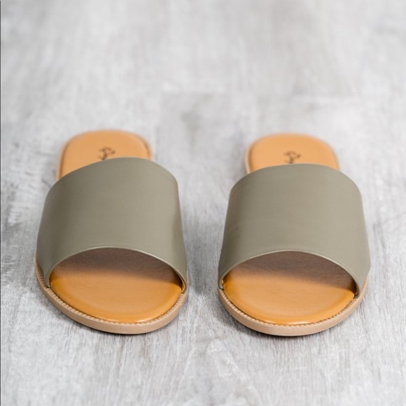 Olive green one band slide slip on sandals - Picture 4 of 8